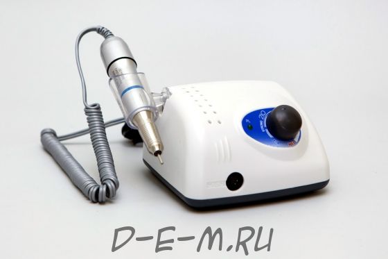 Маникюрный аппарат Strong 210/107II  без педали с сумкой