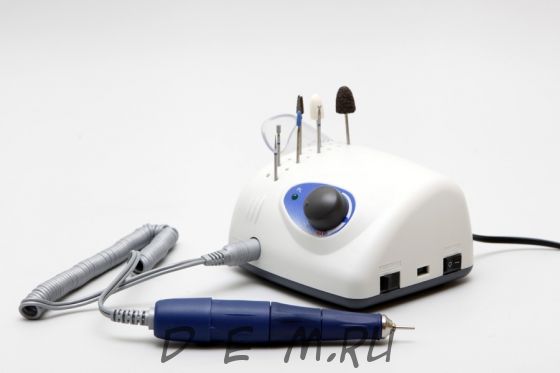 Аппарат Strong 210/105L для маникюра и педикюра с педалью в сумке