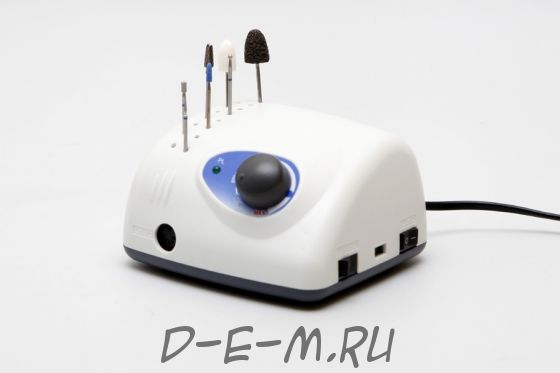 Аппарат Strong 210/105L для маникюра и педикюра с педалью в сумке