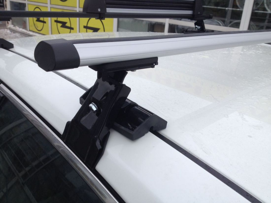 Багажник INTER D-1 (универсальный) за дверной проём с аэродинамическими поперечинами