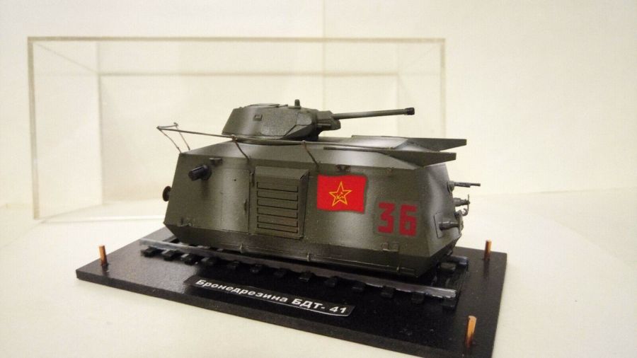 Бронедрезина БДТ-41  (1/72)