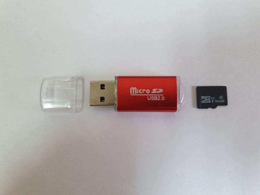 Карта памяти microSD 16 Гб с адаптером