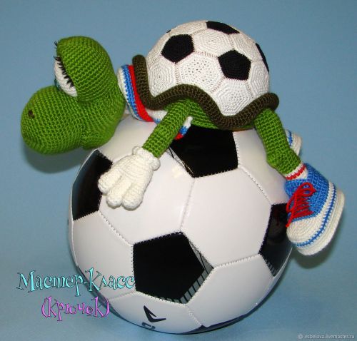 Мастер-класс по вязанию 'Черепашонок-Футболист' (крючок) (Елена Белова)