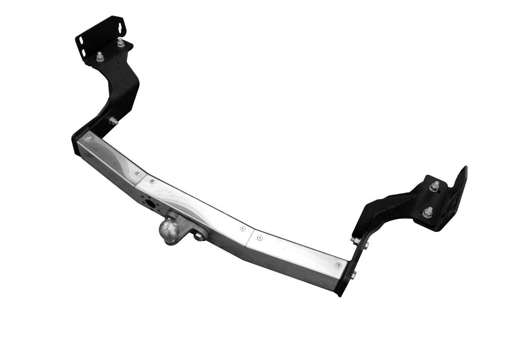 Фаркоп с хромированной накладкой на Toyota Highlander 2013-2020 без подрезки бампера. Тип шара