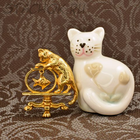 Брошь "Кошечка ловит рыбку в аквариуме" (Avon США)