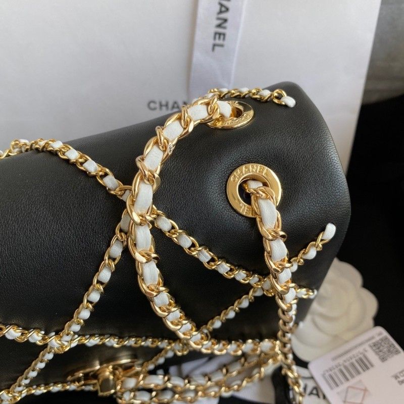 CHANEL Small Flap Bag 22*15.5*9 cm