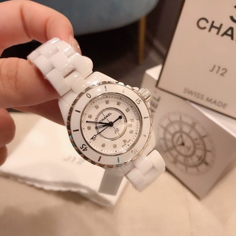Часы CHANEL J12