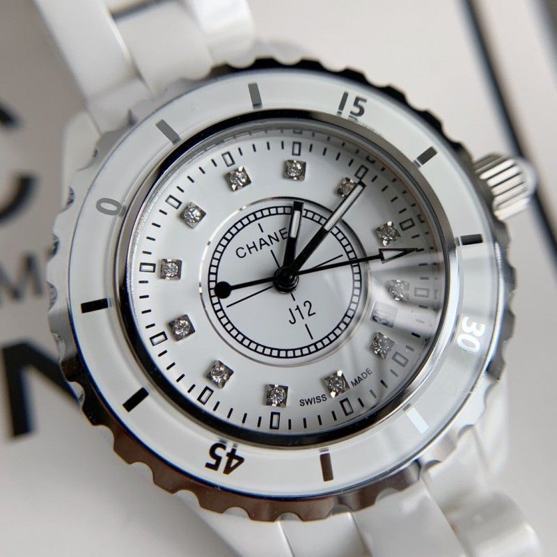 Часы CHANEL J12