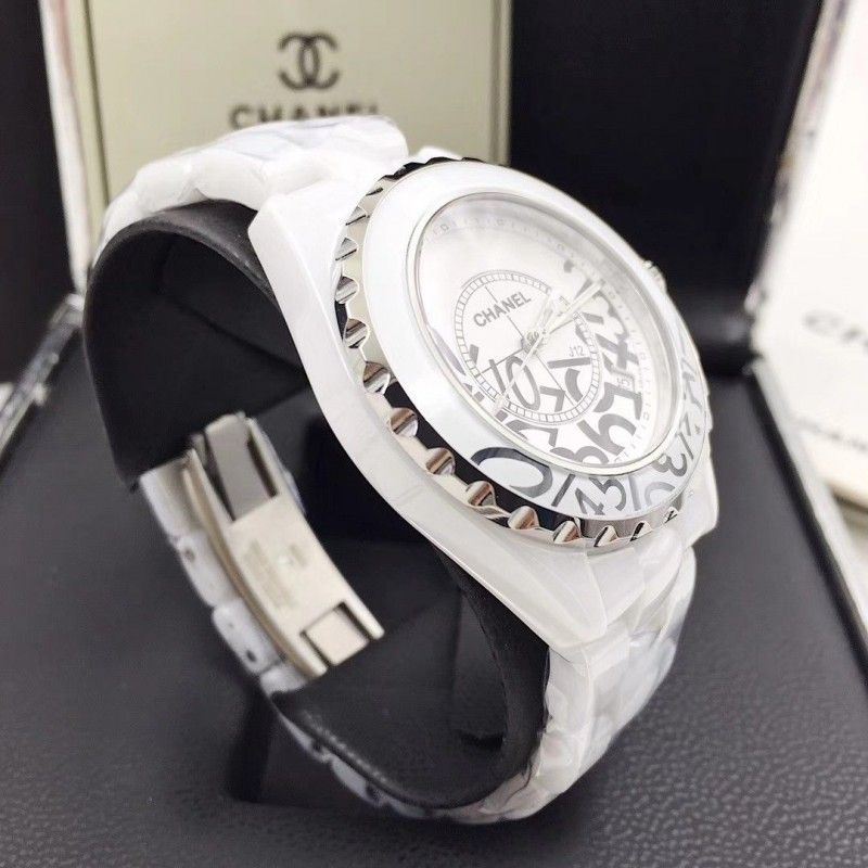 Часы CHANEL J12