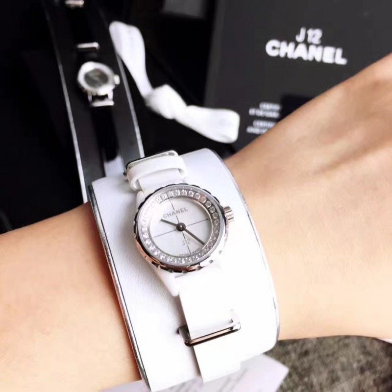 Часы CHANEL J12