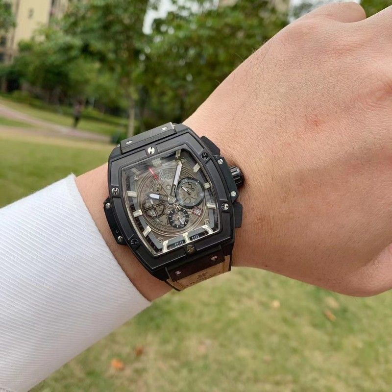 Часы HUBLOT