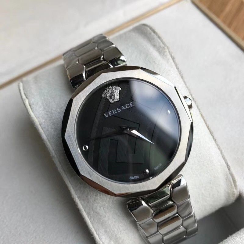 Часы VERSACE