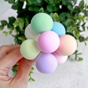 Аксессуар для куклы - Связка воздушных шаров в пастельных тонах