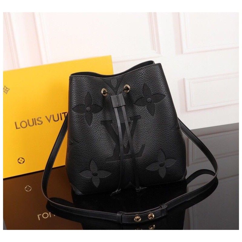 Louis Vuitton 26*22*27 cm