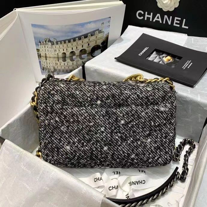 Chanel C Logo 26 cm
