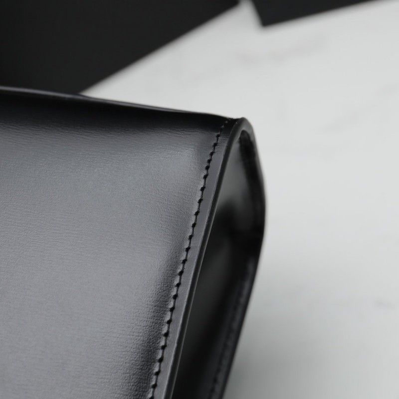 Saint Laurent Manhattan 29x20.5x7 cm