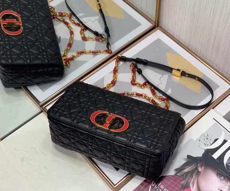 Dior Caro 25 cm