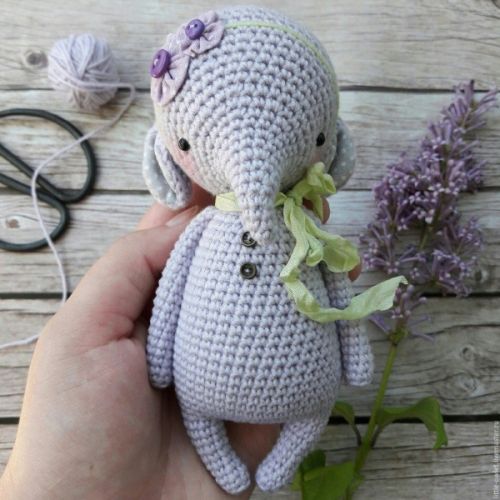 Вязаный слоник ( Марина Колмыкова)