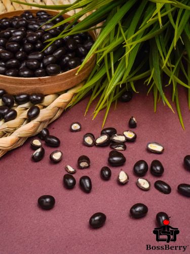 Кедровый орех в темной шоколадной глазури