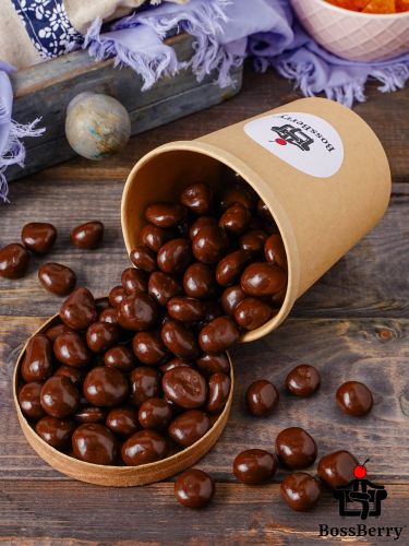 Вишня в молочной шоколадной глазури