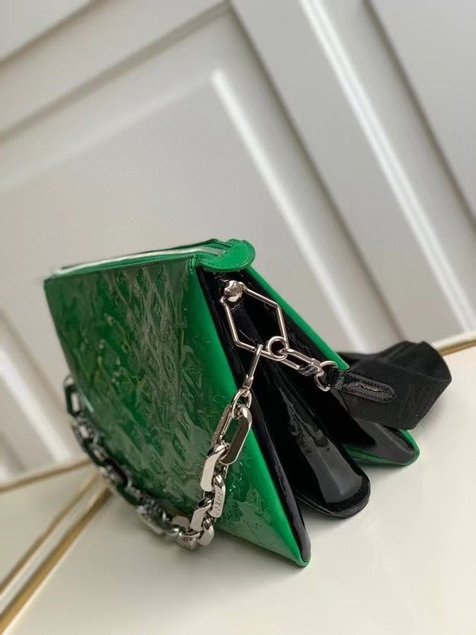 Louis Vuitton 34x24x12 cm