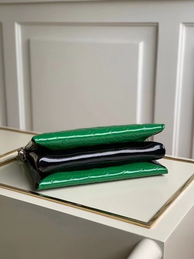 Louis Vuitton 34x24x12 cm