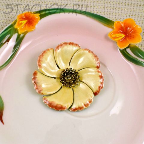 Брошь "Нежный цветок" (США)