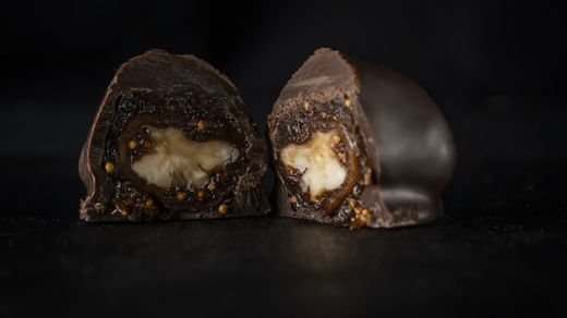 Конфеты Инжир с грецким орехом 1уп*1кг Конфеты Инжир с грецким орехом 1уп*1кг