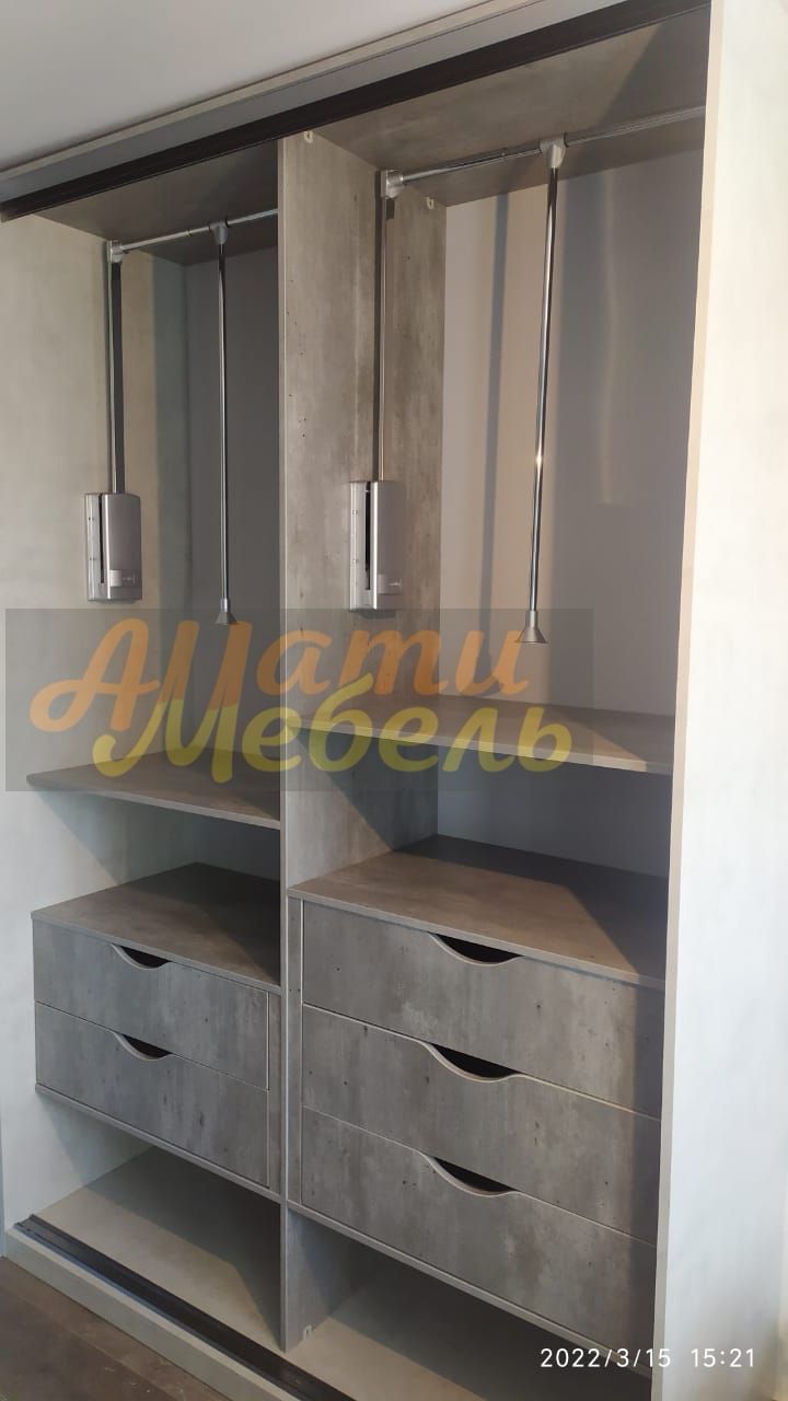 шкаф-купе с пантографами