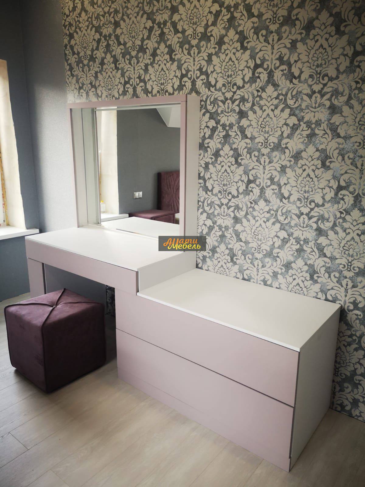 БУДУАРНЫЙ СТОЛИК за 70476.45 ₽