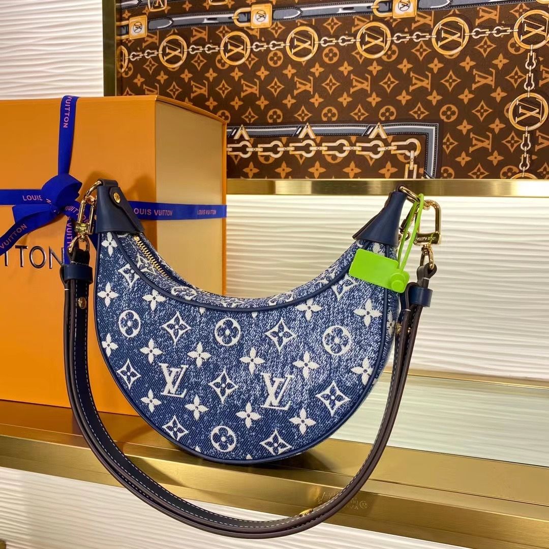 Louis Vuitton Loop 23x13x6 cm