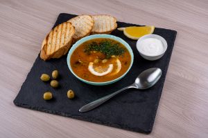 Солянка со сметаной и багетом 250г