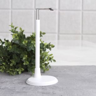 Подставка пластиковая для кукол, 19 см. - белая