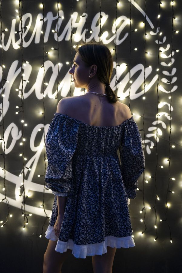 Платье Babydoll в цветочек с кружевом