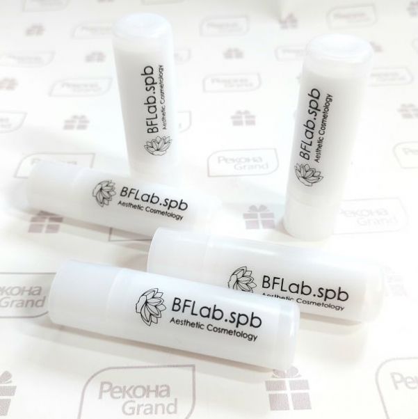 Помады с логотипом BFLAb