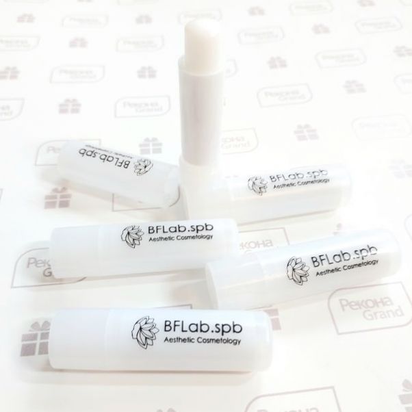 Помады с логотипом BFLAb
