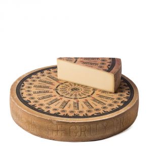 Сыр Грюйер Пещерный Margot Fromages Gruyere AOC (Швейцария)