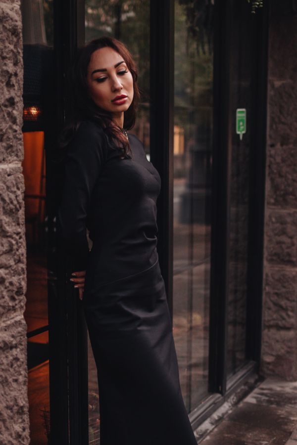 Платье Forza с разрезом черное