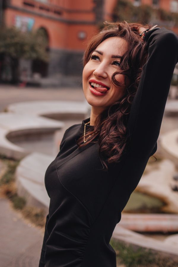 Платье Forza с разрезом черное