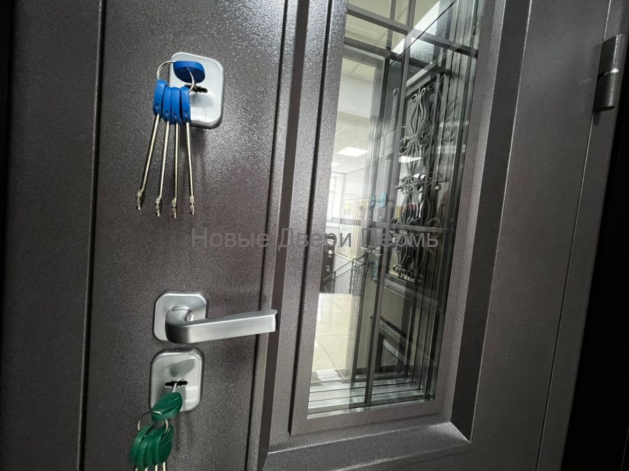 Коттедж-3 Termo  (терморазрыв) уличная дверь стеклопакет/терморазрыв