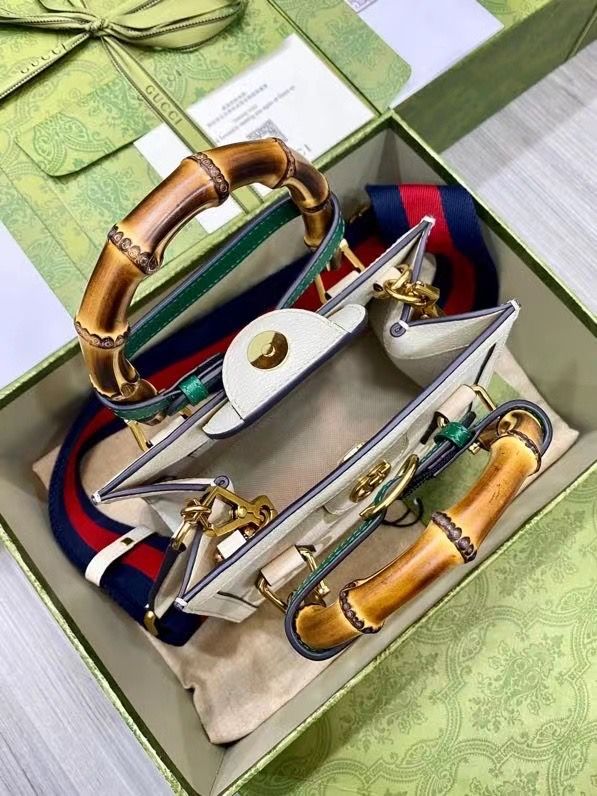 GUCCI BAMBOO DIANA 20x16x10 cm