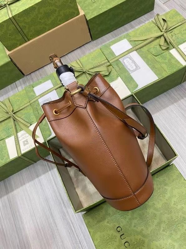 GUCCI DIANA BUCKET 30,5x19x6 cm