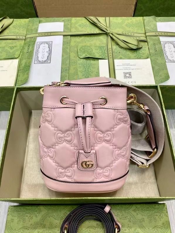 GUCCI GG MATELASSE 15,5x19x9 cm
