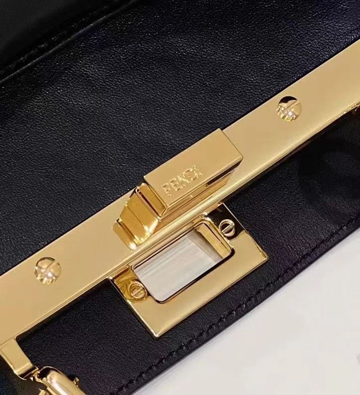 FENDI BAGUETTE PEEK-A-BOO 23x11x18 cm