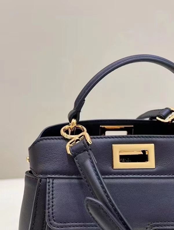 FENDI BAGUETTE PEEK-A-BOO 23x11x18 cm