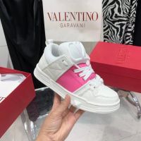 Кроссовки Valentino