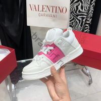 Кроссовки Valentino