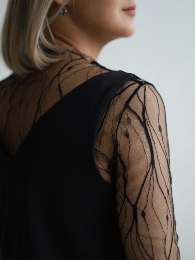 Лонгслив сетка черная с листочками