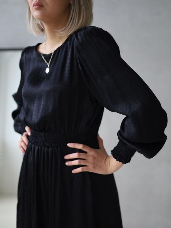 Платье Nero из вискозы черное