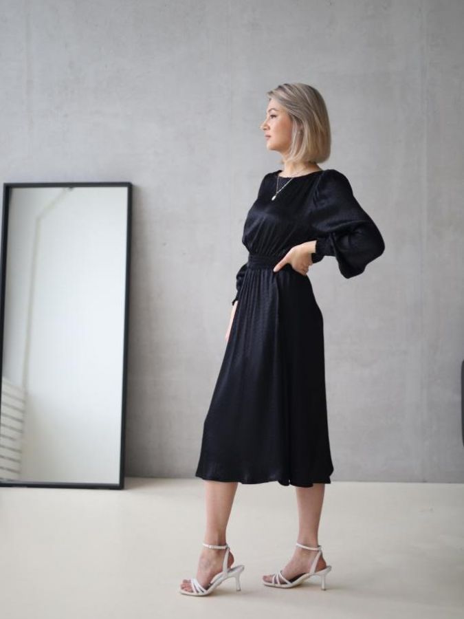 Платье Nero из вискозы черное